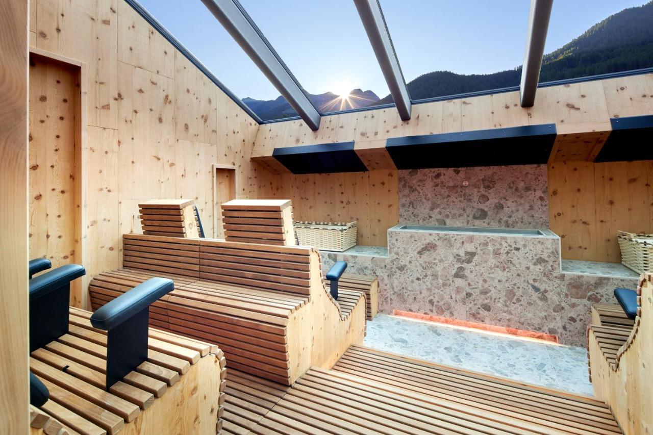 Hotel Quelle Nature Spa Resort Santa Maddalena in Casies Esterno foto