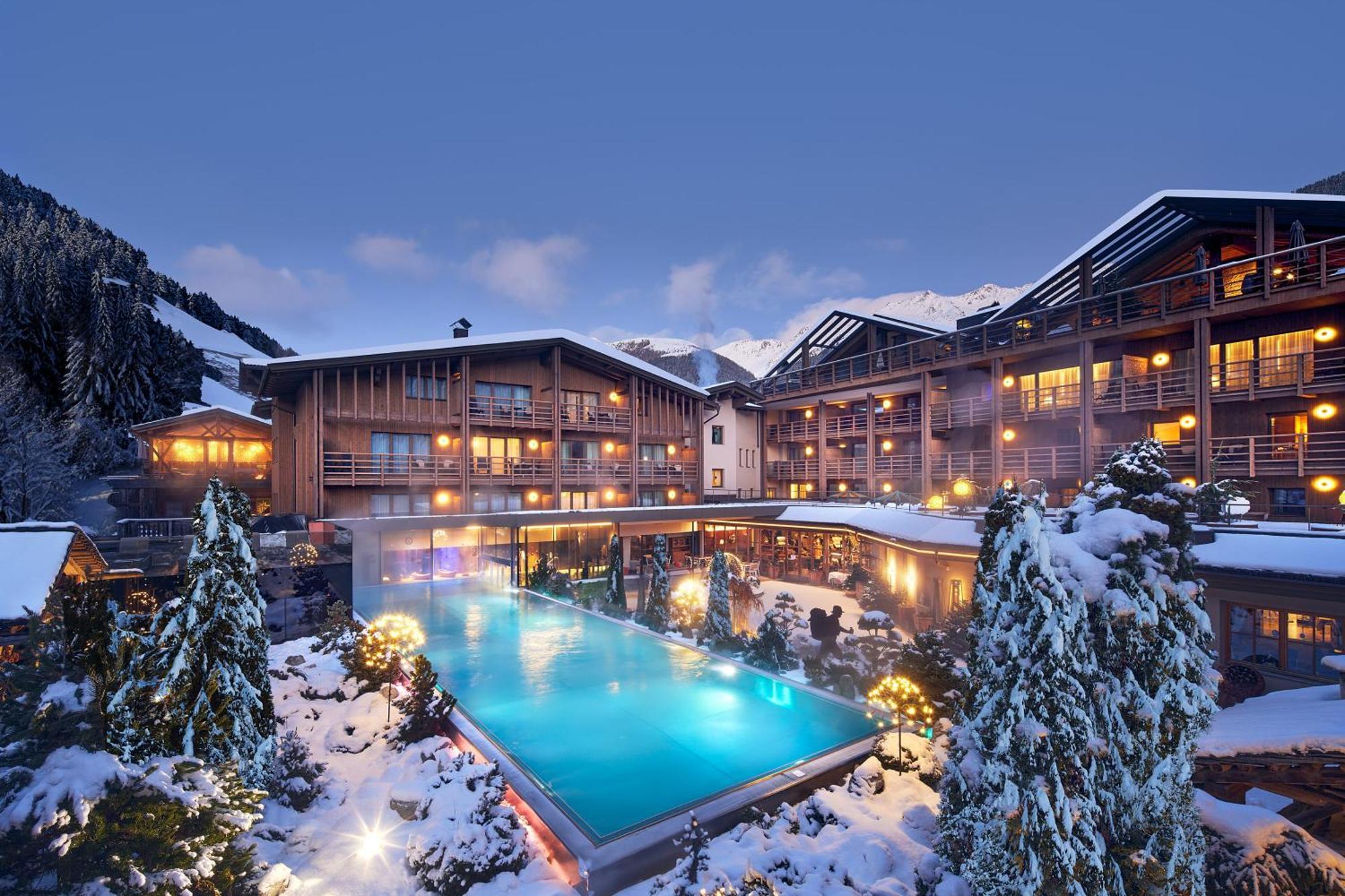 Hotel Quelle Nature Spa Resort Santa Maddalena in Casies Esterno foto