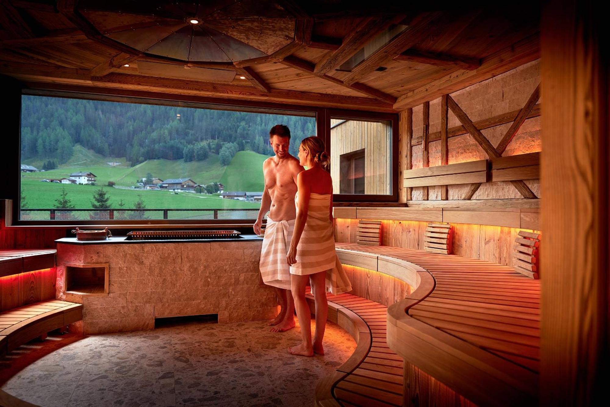 Hotel Quelle Nature Spa Resort Santa Maddalena in Casies Esterno foto