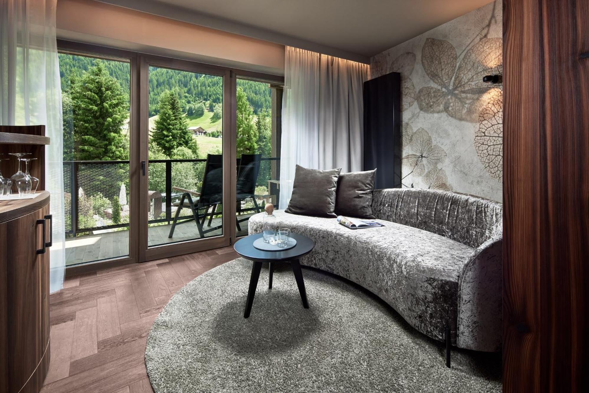 Hotel Quelle Nature Spa Resort Santa Maddalena in Casies Esterno foto